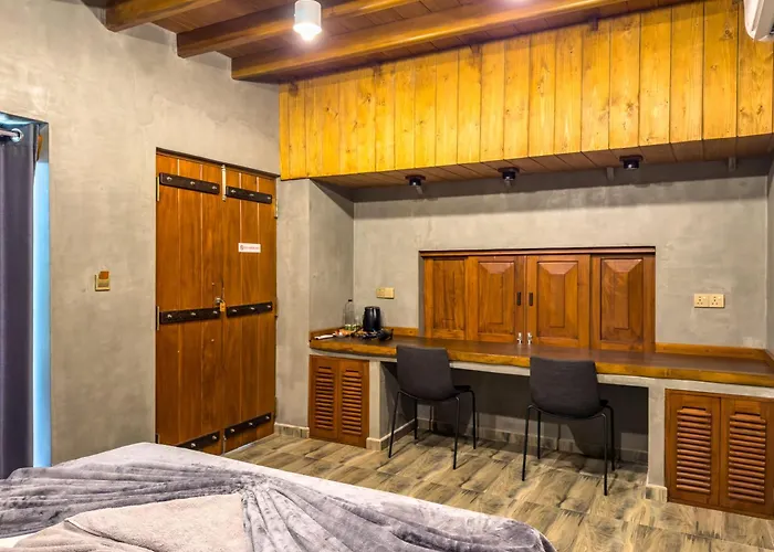 Leisure Land Bed & Breakfast Wanchawala